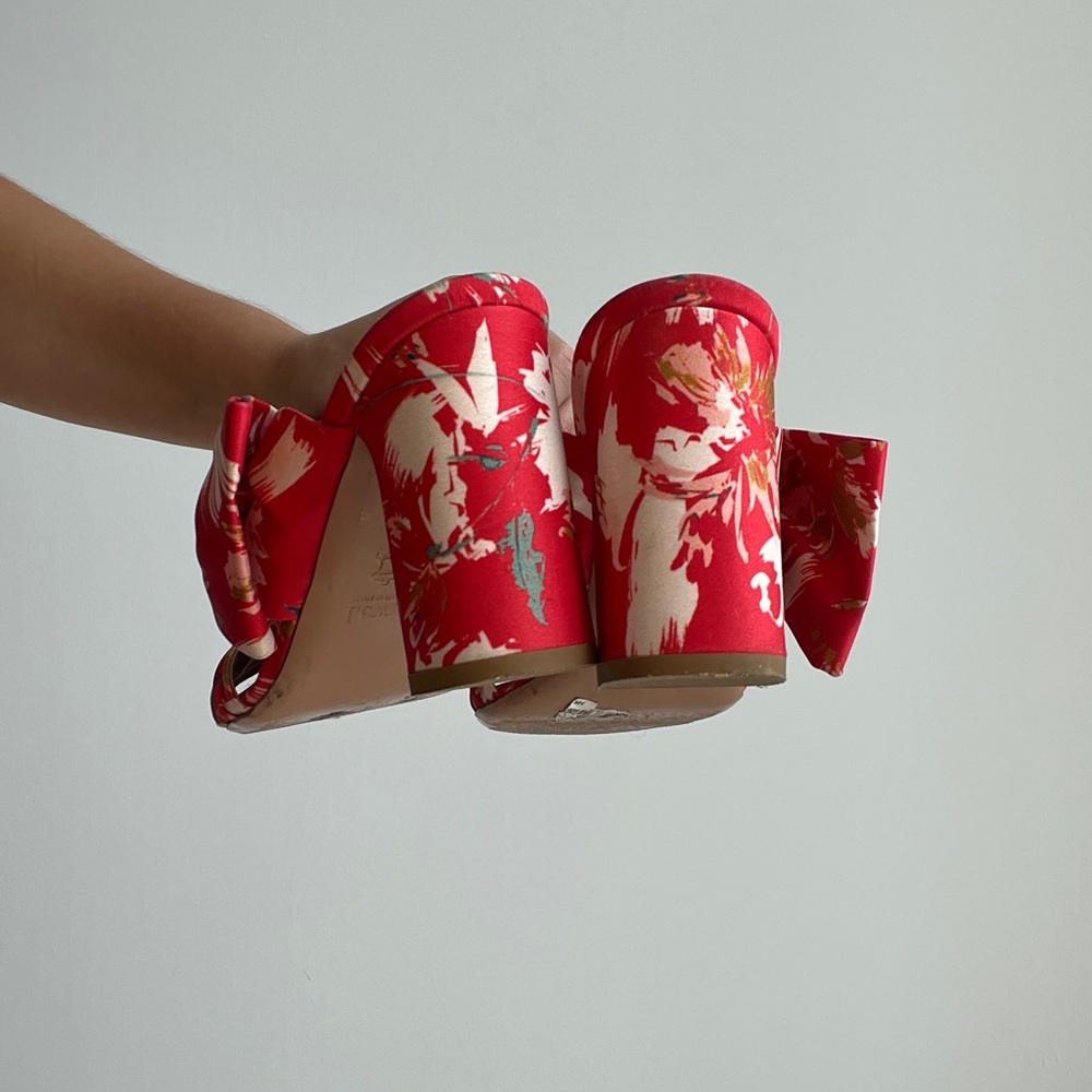 Fun Printed Heel - Picture 3 of 3